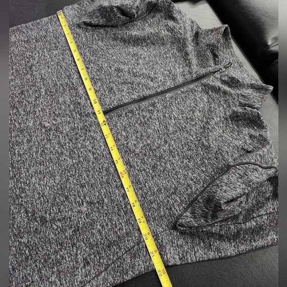 Lululemon Surge Warm 1/2 Zip Pullover Sweatshirt Heather Gray Men's Size Large - Picture 8 of 9